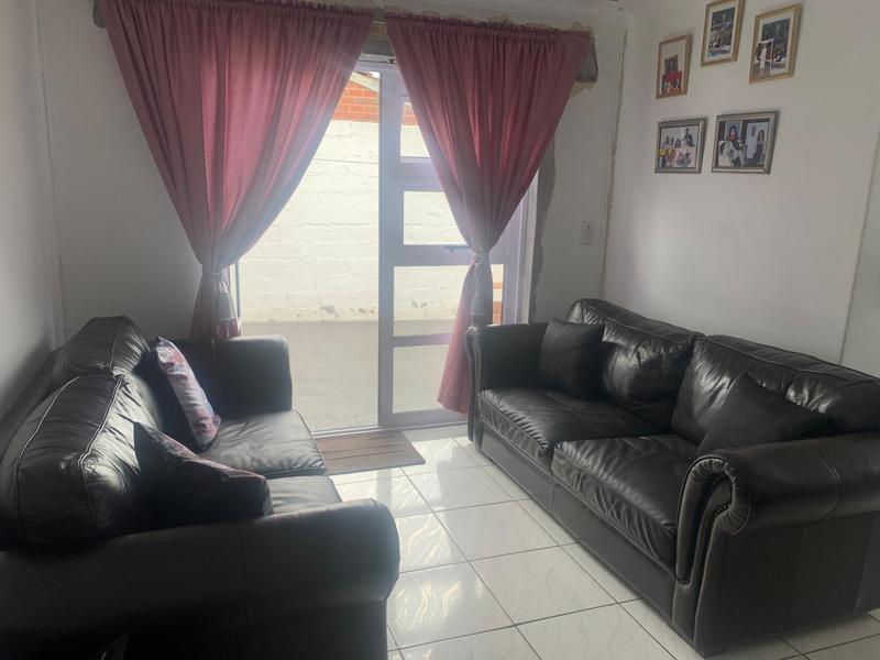 3 Bedroom Property for Sale in Lentegeur Western Cape